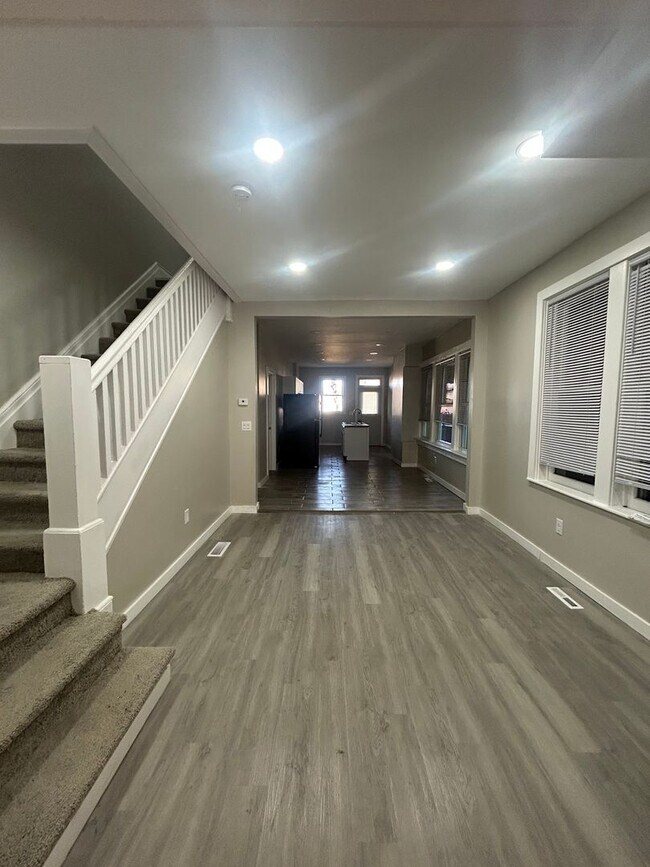 Building Photo - Beautiful 3 Bedroom Home in Harrisburg!