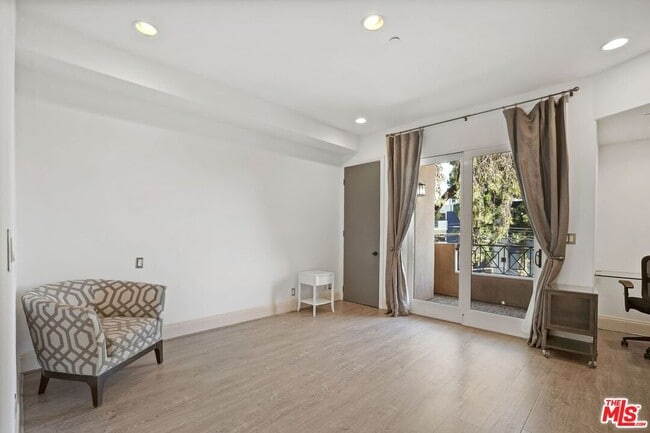 Building Photo - 16123 W Sunset Blvd