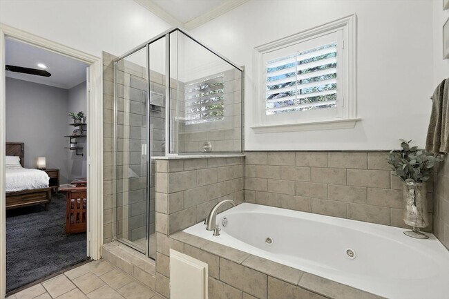 Building Photo - 1500 Pecos St