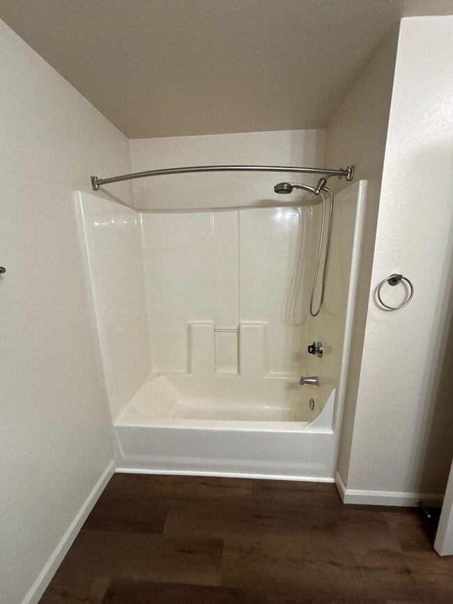 Building Photo - 907 Bryan Ct