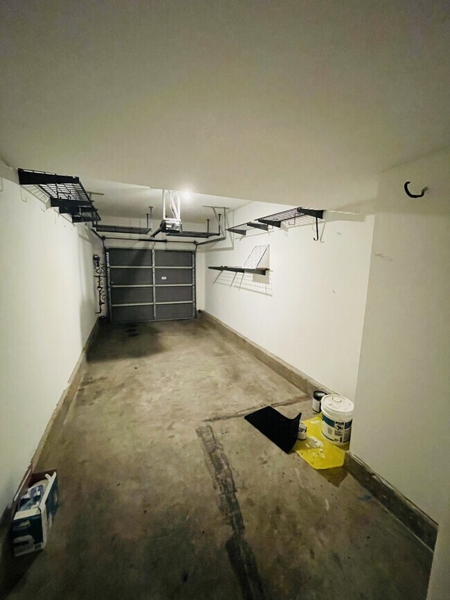 Building Photo - Condo