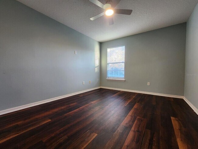 Building Photo - 1860 Ashland Trail