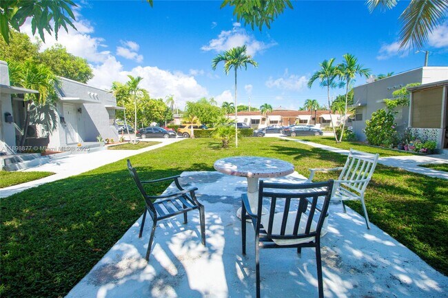 Building Photo - 1840 Fillmore St