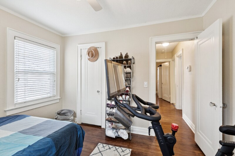 Building Photo - 7527 Madison Ave