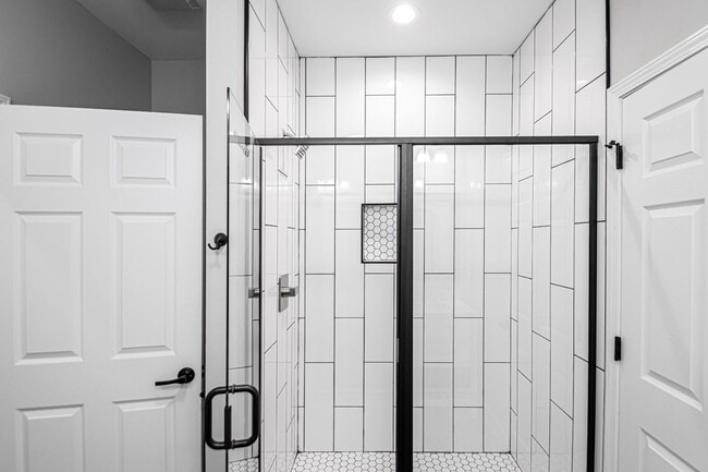 Building Photo - 1621 Wilson Rd