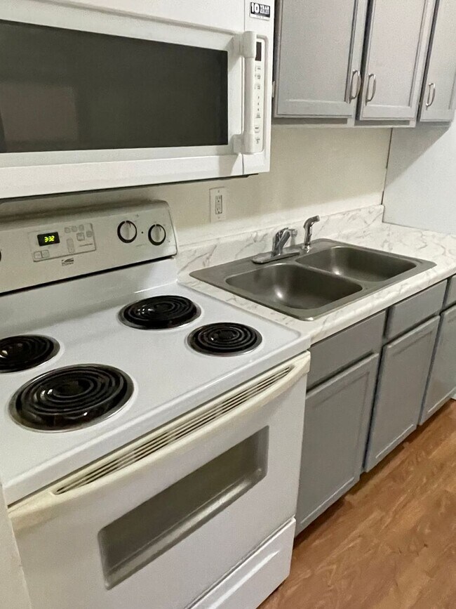 Building Photo - Maynardville 37807 - 2 bedroom, 1 bath apa...