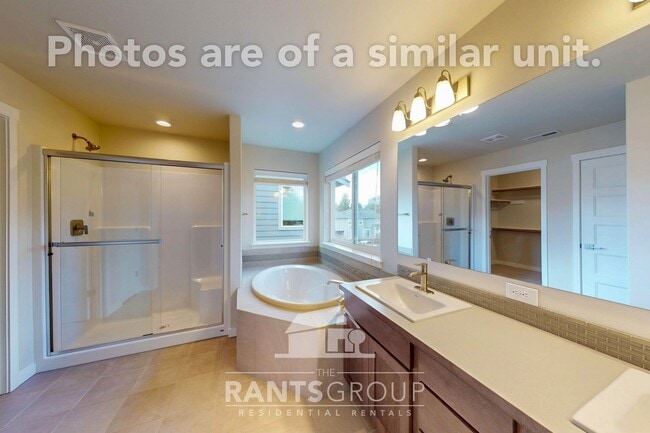 Building Photo - Built in 2023! Great Location!  Easy I5 Ac...