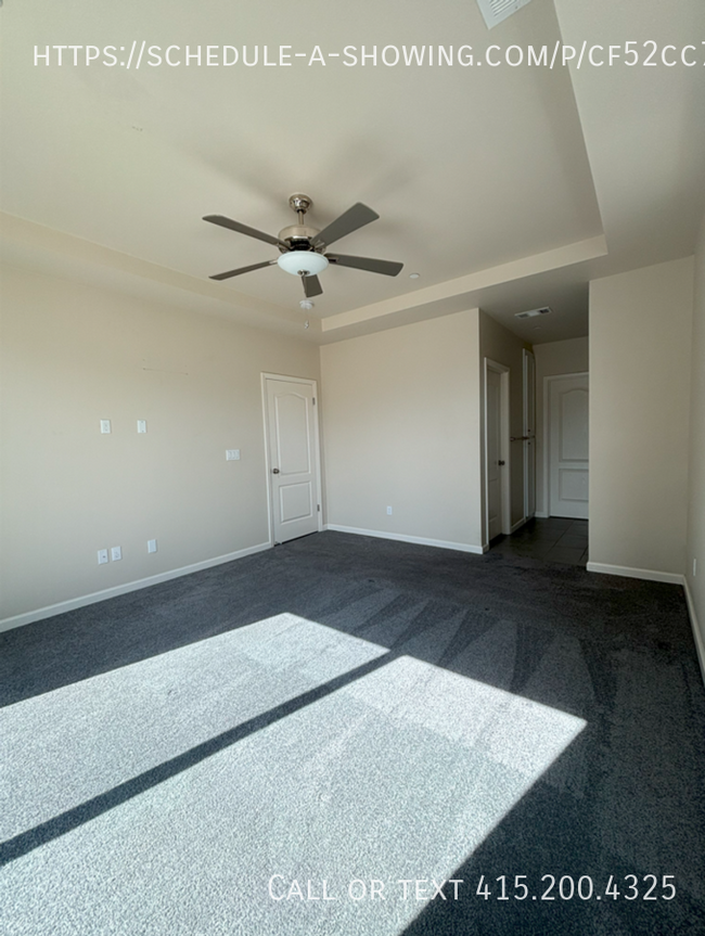 Building Photo - 3 Bed 2.5 Bath Available NOW!!! 2 Car Gara...