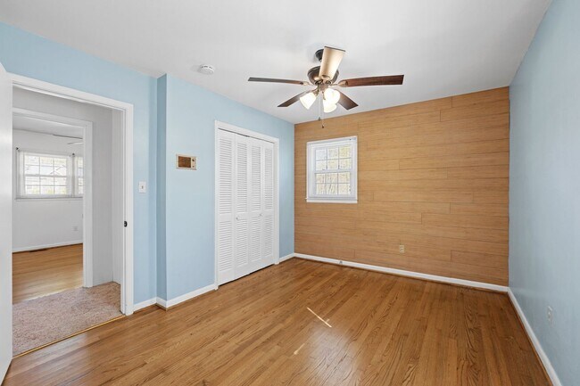 Building Photo - Charming 3 Bedrooms, 1.5 Bath Ranch Home Minutes From Lake Cooley