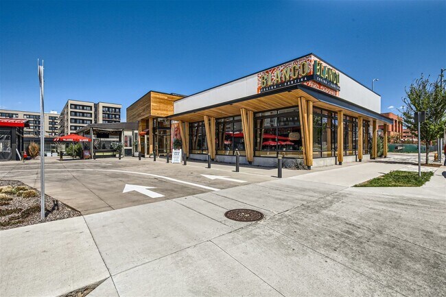 Building Photo - Stylish Downtown Denver Condo – Fully Furnished & Available Now!