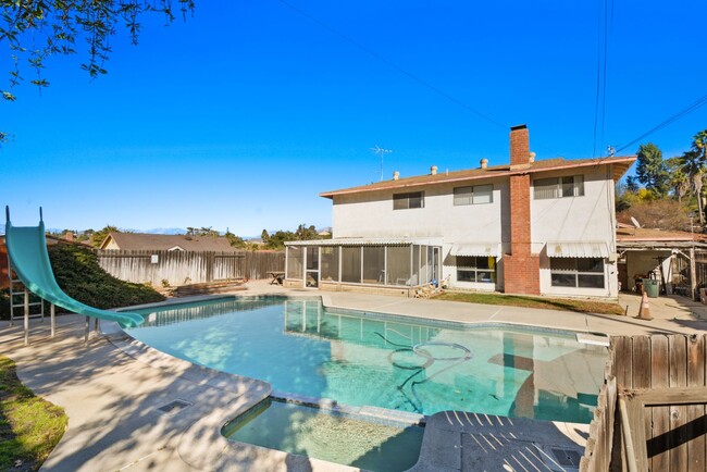 Building Photo - Stunning Mid-Century Modern Home with Pool...