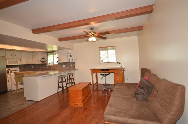Building Photo - 5103 Orleans Ct