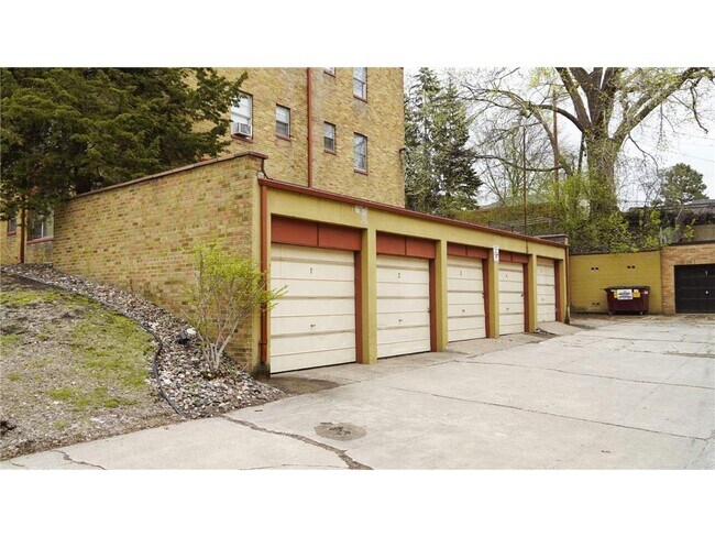 Building Photo - 235 Exeter Pl