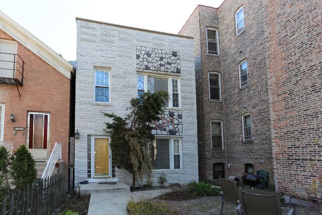 Building Photo - 1415 N Wicker Park Ave