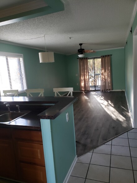 Primary Photo - 4015 Fairway Dr