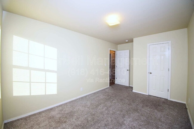 Building Photo - 5712 N 34th St