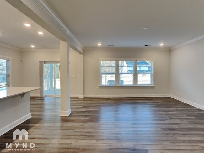 Building Photo - 395 Jorpaul Dr