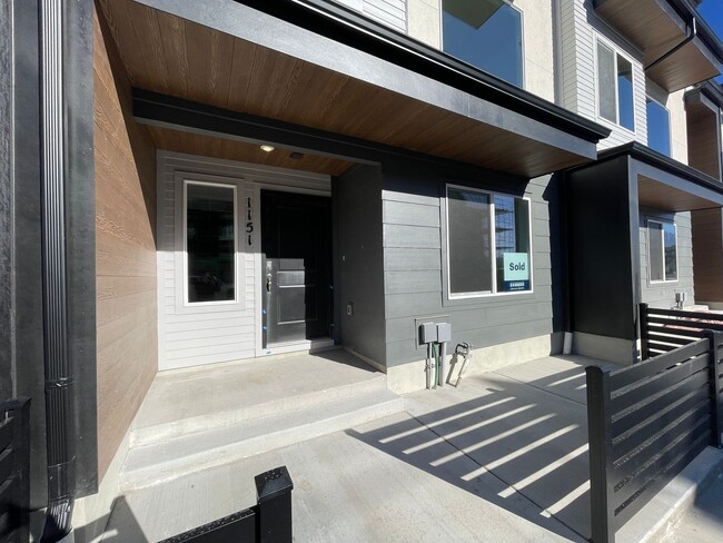 Building Photo - Beautiful New 4-Bedroom, 3-Bathroom Townhouse