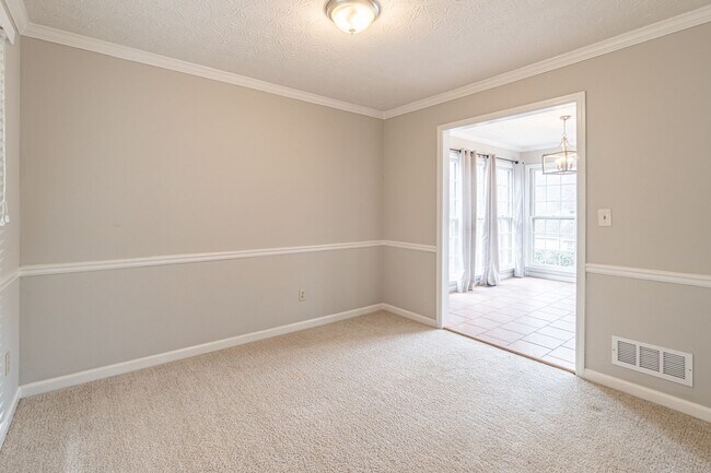 Building Photo - Welcome to this stunning 4-bedroom, 3-bathroom home located in the vibrant neighborhood of Kriste...