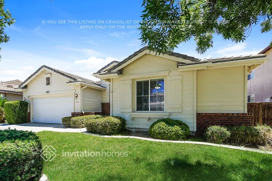 Building Photo - 31864 Feather Creek Dr