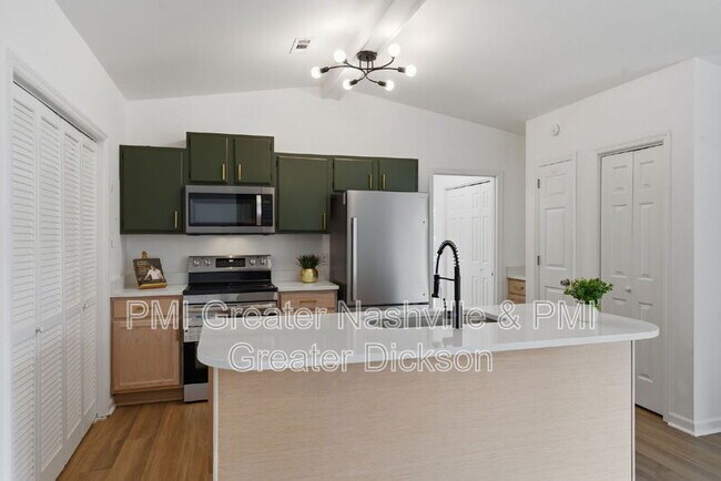 Building Photo - 3051 Casa Dr