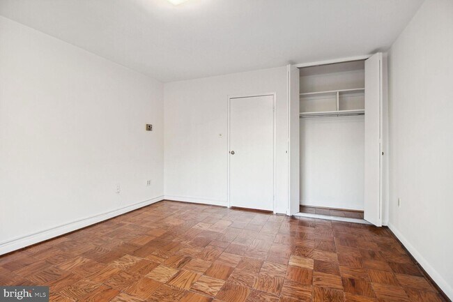 Building Photo - 4201 Cathedral Ave NW