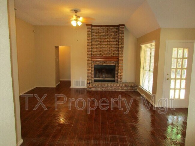 Building Photo - 4904 Arborgate Dr