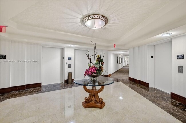 Building Photo - 19501 W Country Club Dr