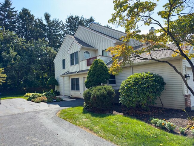 Building Photo - 140 Lindfield Cir