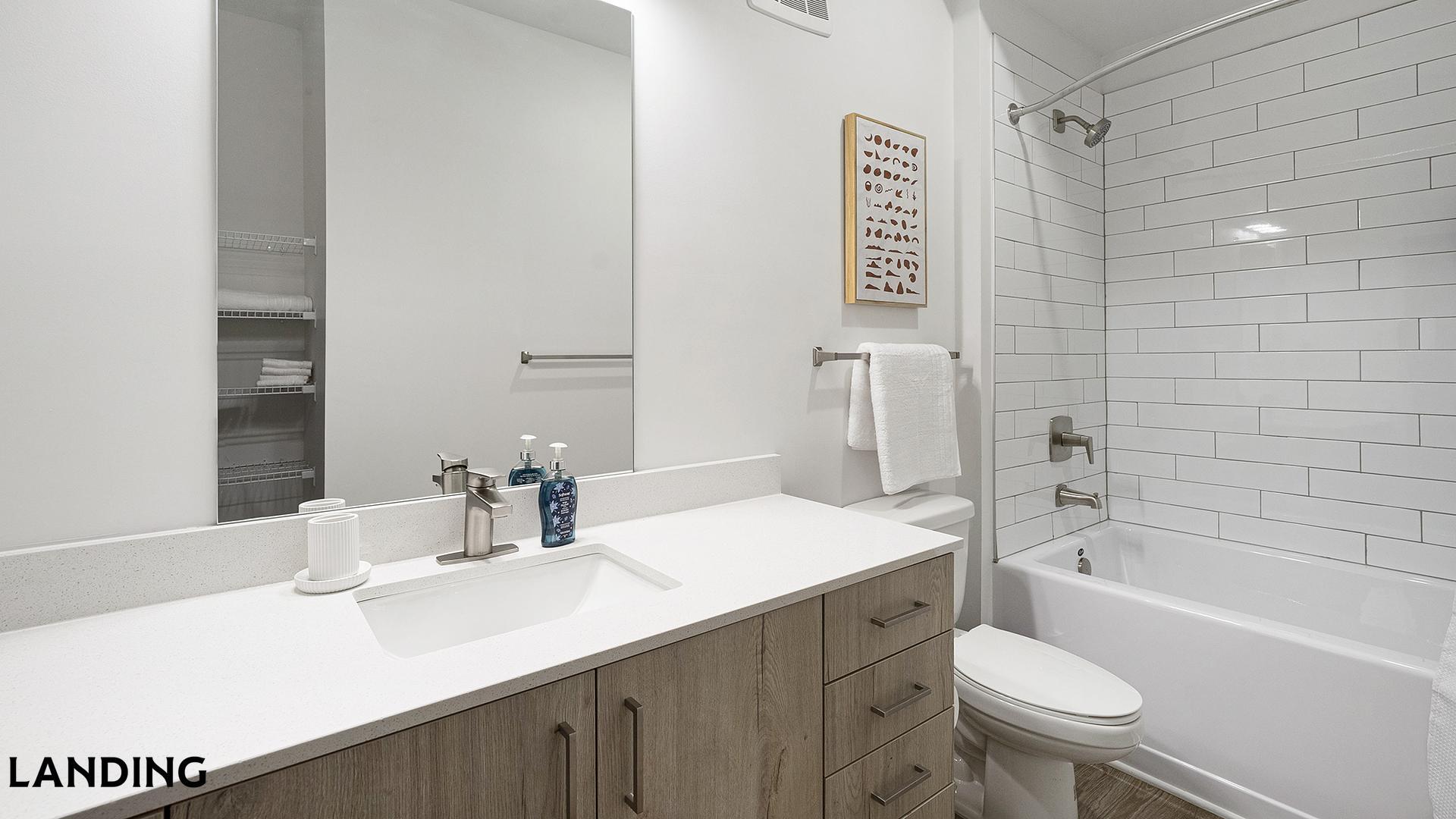 Building Photo - 2800 Milan Ct