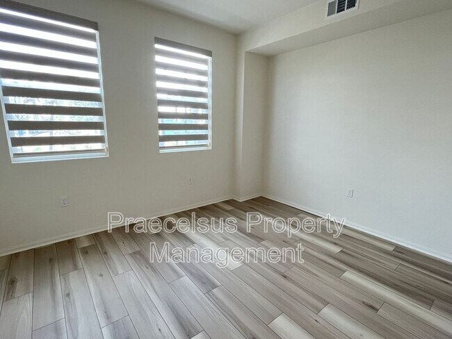 Building Photo - 1475 Suwerte Ave