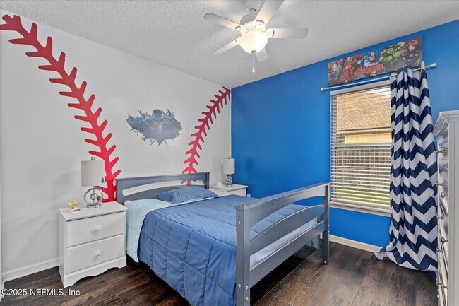 Building Photo - 13705 Fish Eagle Dr W
