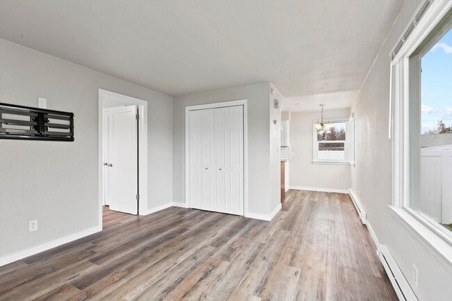 Building Photo - 10112 E Broadway Ave