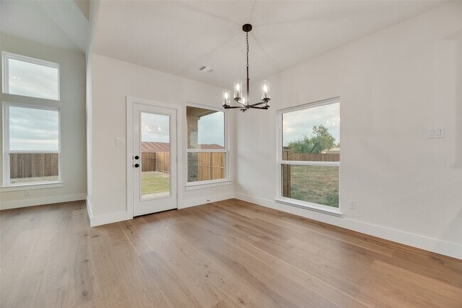 Building Photo - 9013 Wyndemere Ln