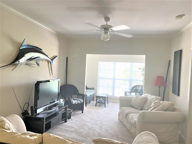 Building Photo - Rent Special $500 off June rent! Application special! Central Wilmington, Minutes Novant Hospital...