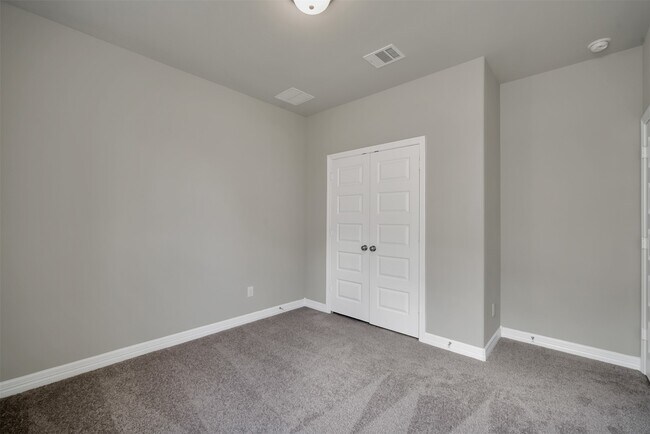 Building Photo - 529 Cedar Harbor Ct