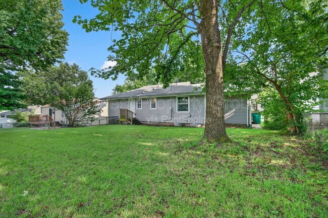 Building Photo - 1427 Attica Dr
