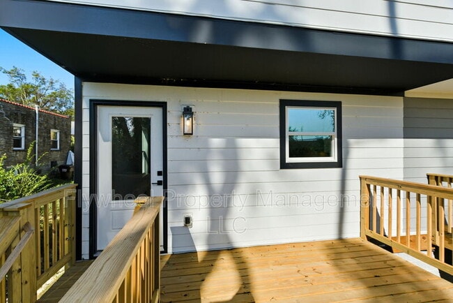 Building Photo - 103 Rayon Dr