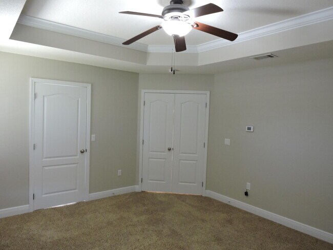 Building Photo - 4642 Hermosa Rd