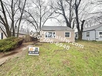 Building Photo - 2 Bedroom House