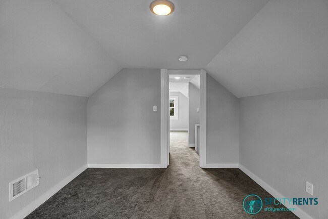 Building Photo - Sunnyside: Newly Renovated Single Family H...