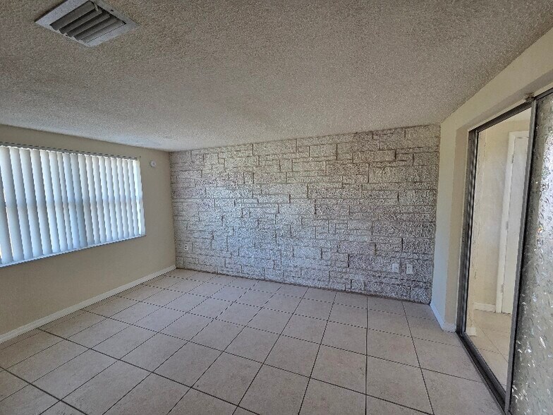 Building Photo - 7205 Rockwood Dr