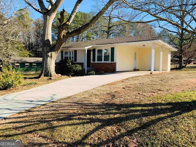 Building Photo - 24 Camellia Dr