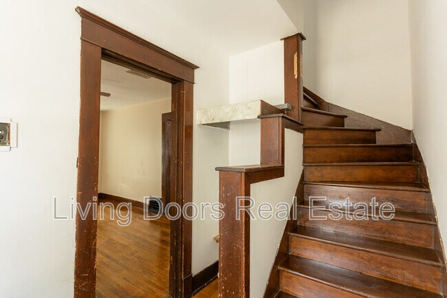 Building Photo - 1025 N 8th St