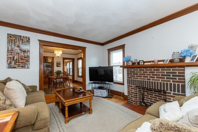 Building Photo - 17-19-19 Worcester St