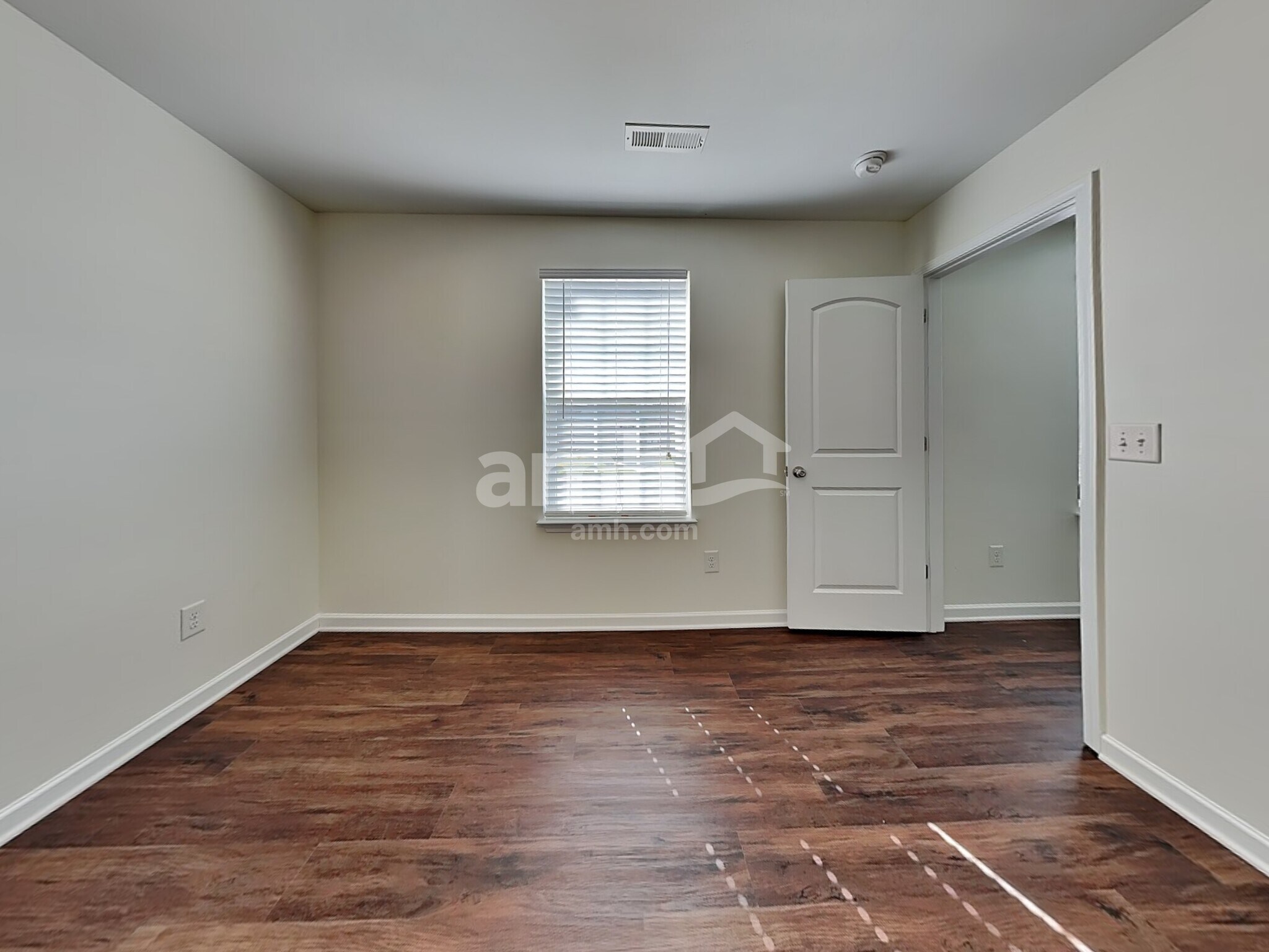 Building Photo - 3022 Bushfield Dr
