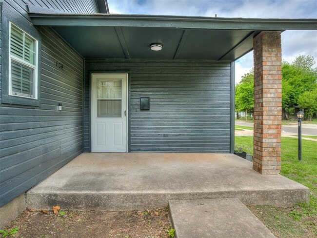 Building Photo - 1608 NW 7th St