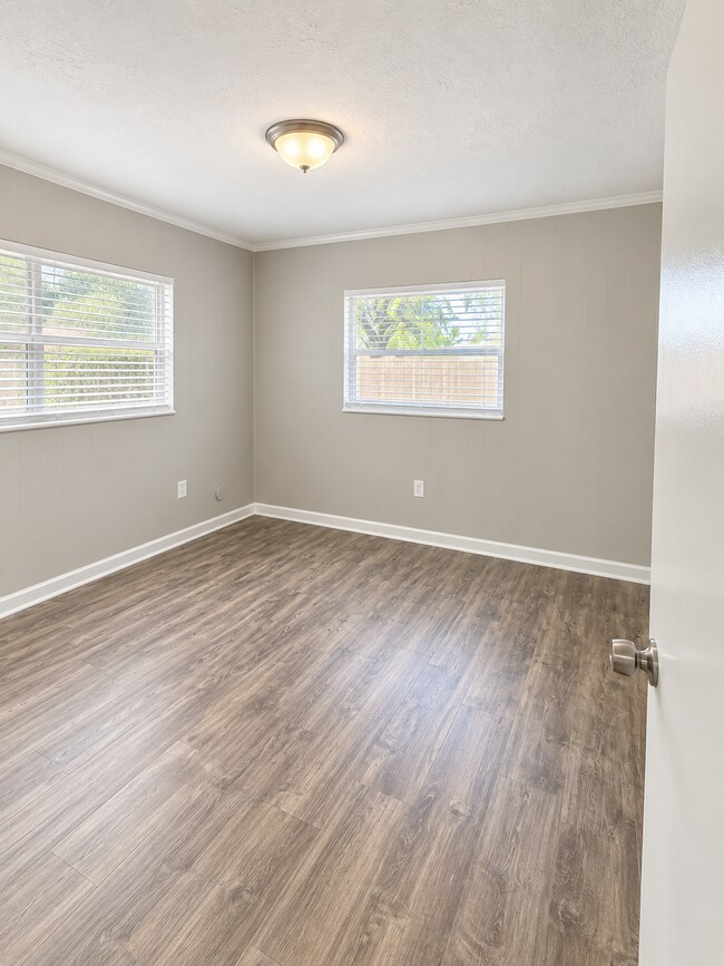 Building Photo - 3503 9th St Ct W