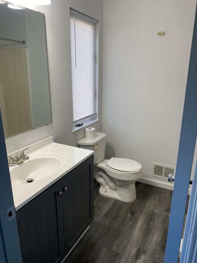 Building Photo - 13096 Westland Ct