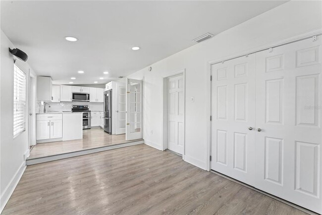 Building Photo - 4011 W El Prado Blvd